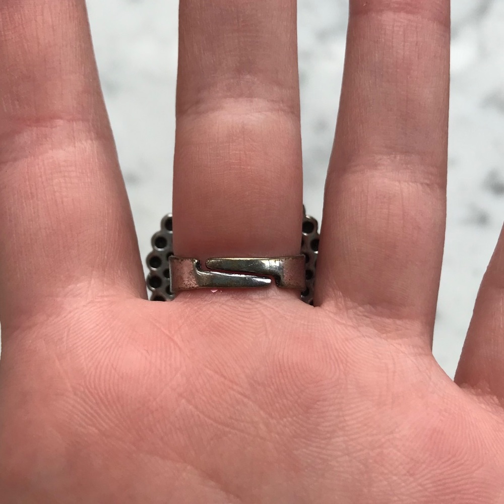 Silver oversized ring - Picture 4 of 5